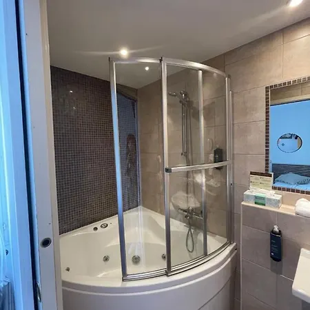 Отель Ulysse Centre 3*