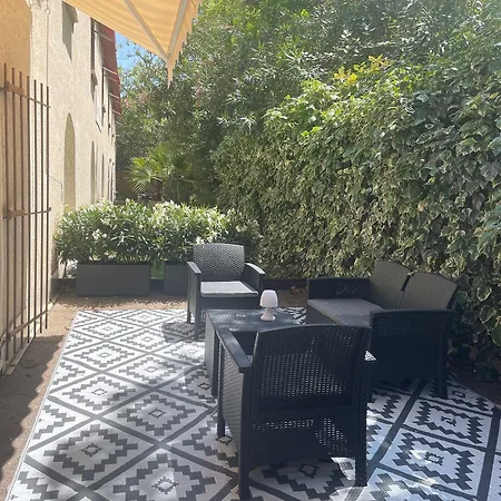 Ulysse Centre فندق