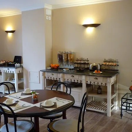 Ulysse Centre Hotel 3*